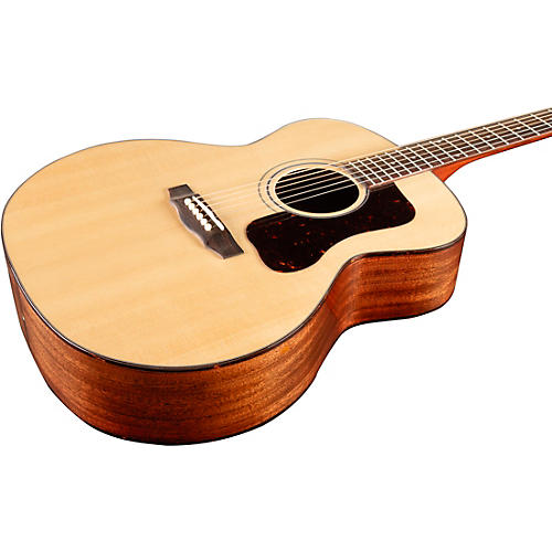 Guild F-40 Traditional Jumbo Acoustic Guitar Natural - musicians--Friend