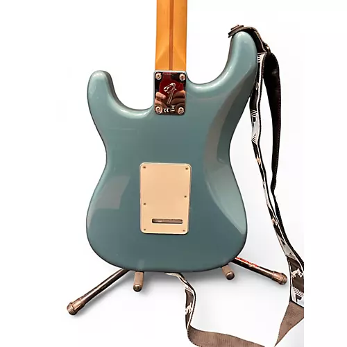 Used Fender Player Stratocaster Tidepool Solid Body Electric Guitar Tidepool - musicians--Friend