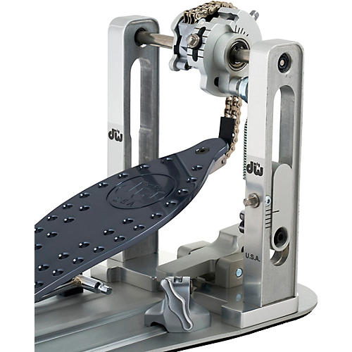 DW MFG Series XF Machined Chain Drive Single Bass Drum Pedal - musicians--Friend