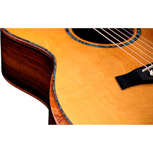 Taylor Custom Bearclaw Sitka Spruce-Bocote Grand Auditorium Acoustic-Electric Guitar Shaded Edge Burst - musicians--Friend