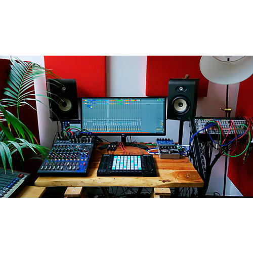 Akai Professional APC64 Ableton Live Pad Controller and Standalone Sequencer - musicians--Friend