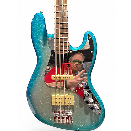 Used 2020s Fender Blu det Sky Burst Sparkle Electric Bass Guitar Sky Burst Sparkle - musicians--Friend
