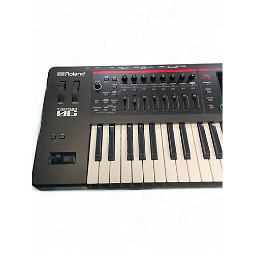 Used Roland Fantom 06 Keyboard Workstation - musicians--Friend