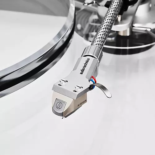 Audio-Technica AT-LPA2 Acrylic Belt-Drive Turntable - musicians--Friend
