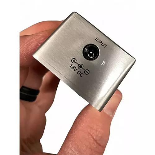 Used MXR M239 MINI ISO-BRICK Power Supply - musicians--Friend