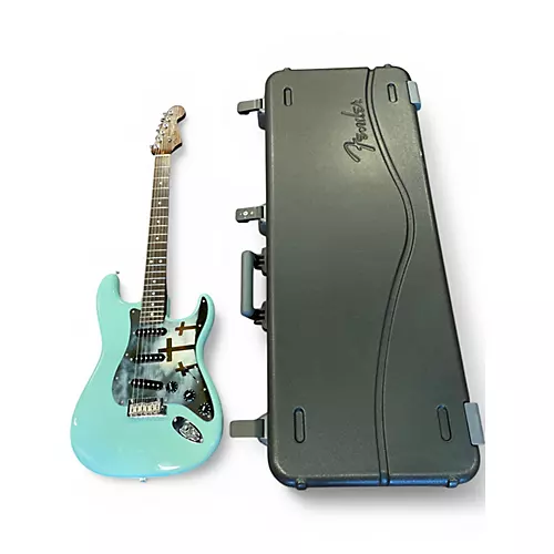 Used 2017 Fender American Professional Stratocaster with Rosewood Neck Daphne Blue Solid Body Electric Guitar Daphne Blue - musicians--Friend