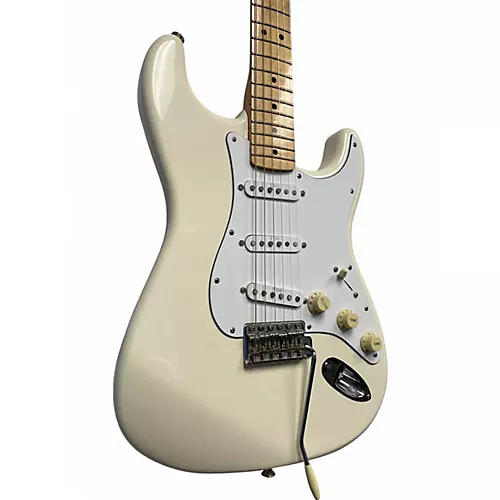 Used 2006 Fender Classic Series '70s Stratocaster Arctic White Solid Body Electric Guitar Arctic White - musicians--Friend