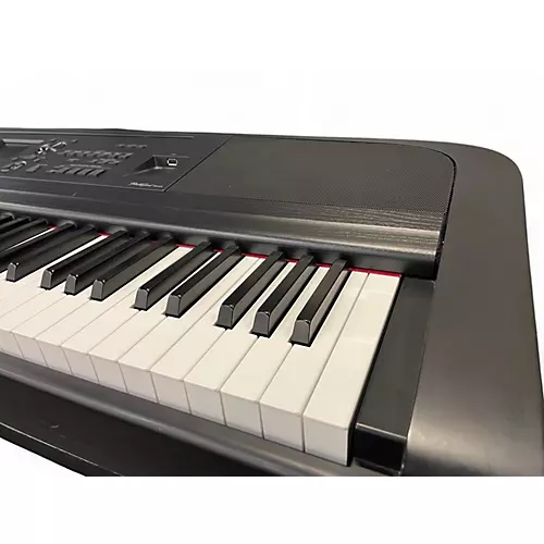 Used Yamaha DGX670 Digital Piano - musicians--Friend