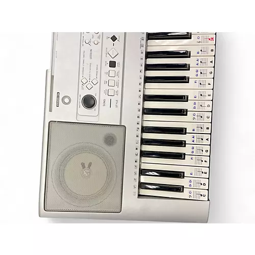 Used Yamaha PSRE323 61 Key Portable Keyboard - musicians--Friend