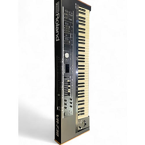 Used Roland VR730 Organ - musicians--Friend