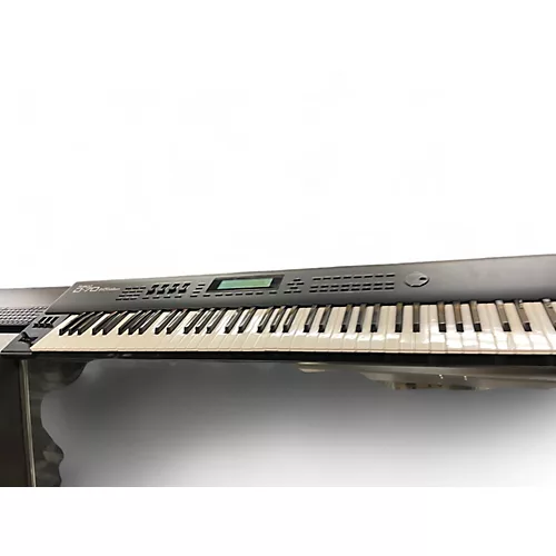 Used Roland D70  Synthesizer - musicians--Friend