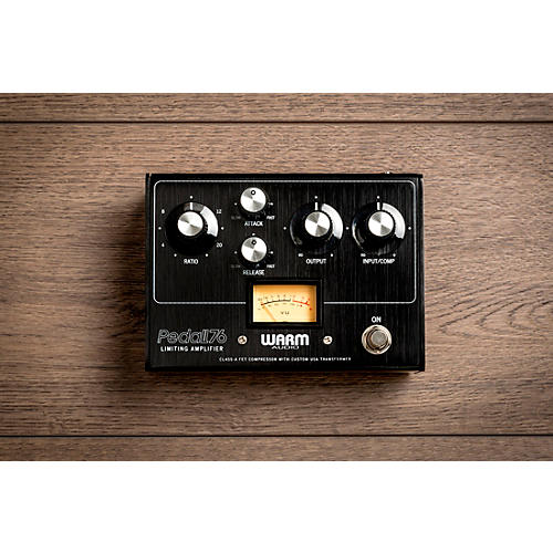 Warm Audio Pedal76 All-Analog Transformer-Balanced FET Compressor Effects Pedal Brushed Carbon - musicians--Friend