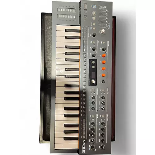 Used Arturia MiniFreak Algorithmic Synth Synthesizer - musicians--Friend