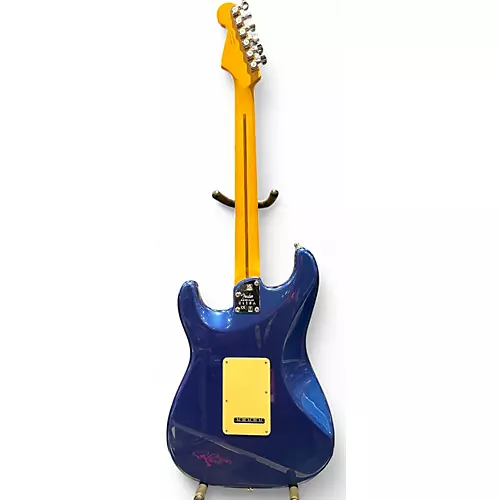Used 2023 Fender American Ultra Stratocaster Metallic Blue Solid Body Electric Guitar Metallic Blue - musicians--Friend