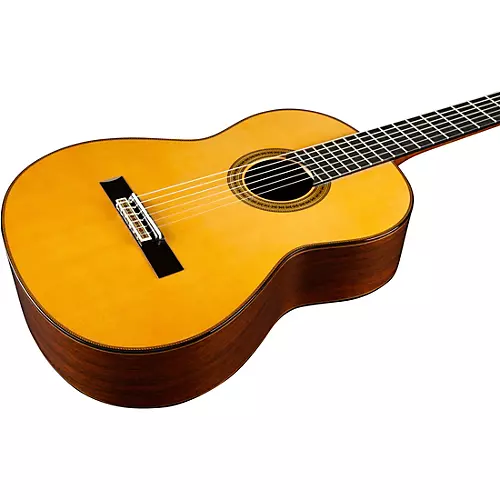 Yamaha GC42 Handcrafted Classical Guitar Spruce - musicians--Friend