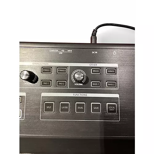Used Kurzweil SP1 Portable Keyboard - musicians--Friend