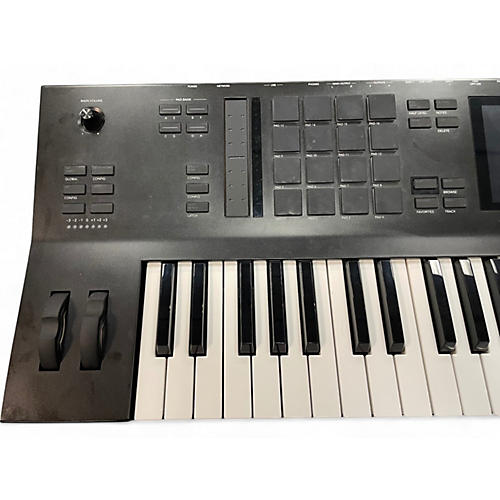 Used Akai Professional MPC Key 61 Keyboard Workstation - musicians--Friend