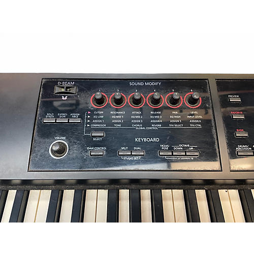 Used Roland Fantom 08 Keyboard Workstation - musicians--Friend