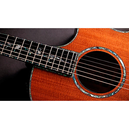 Taylor Custom Sinker Redwood-Black Limba Grand Auditorium Acoustic-Electric Guitar Natural - musicians--Friend