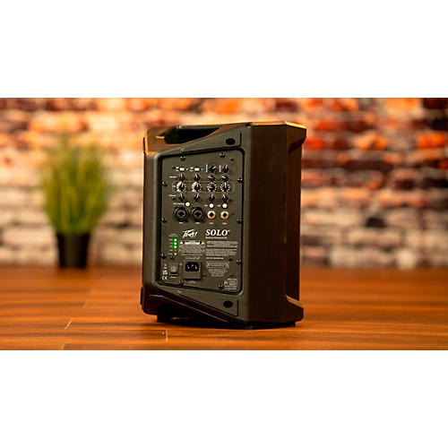 Peavey SOLO Battery-Powered PA - musicians--Friend