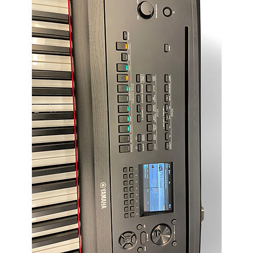 Used Yamaha Portable Grand DGX670 Keyboard Workstation - musicians--Friend