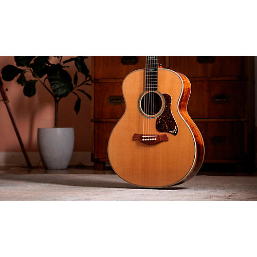 Taylor Gold Label Series 814e-K Super Auditorium Acoustic-Electric Guitar Golden Brown Sunburst - musicians--Friend