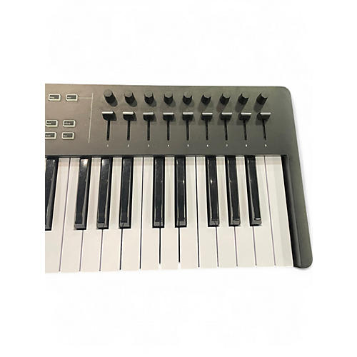 Used Arturia Keylab Essential 49 MIDI Controller - musicians--Friend