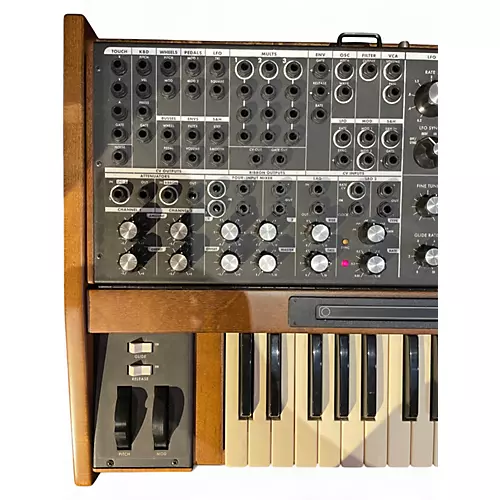 Used Moog Minimoog Voyager XL Synthesizer - musicians--Friend