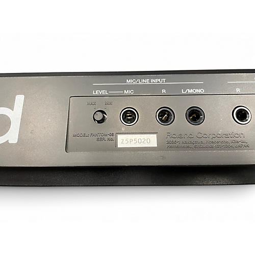 Used Roland Fantom 06 Keyboard Workstation - musicians--Friend