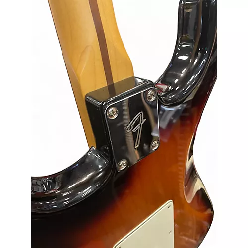 Used Fender Player Stratocaster 2 Color Sunburst Solid Body Electric Guitar 2 Color Sunburst - musicians--Friend