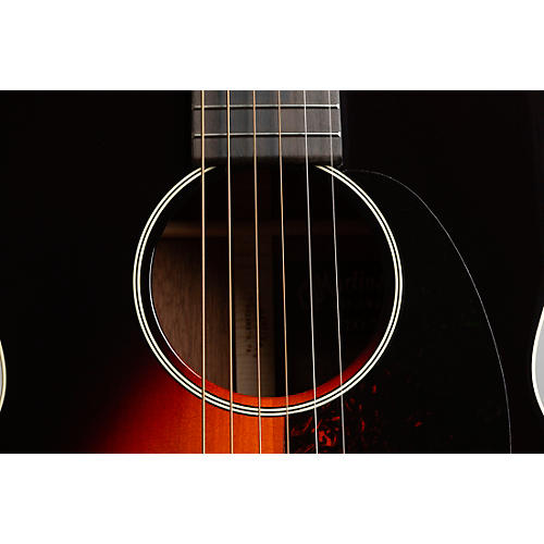 Martin CEO-7 00 Grand Concert Acoustic Guitar Sunburst - musicians--Friend