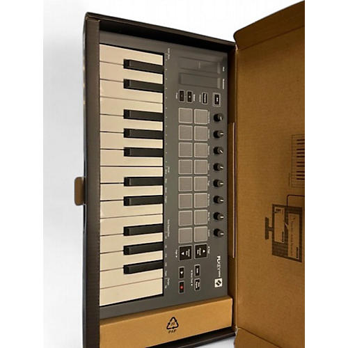 Used Novation Launchkey Mini MIDI Controller - musicians--Friend