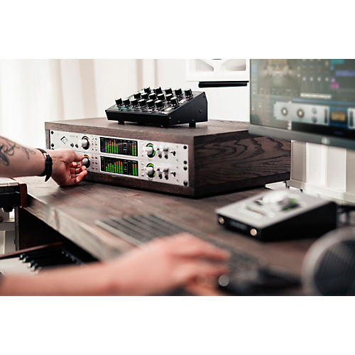 Universal Audio Apollo x6 Gen 2 16x22 Thunderbolt 3 Audio Interface Studio - musicians--Friend
