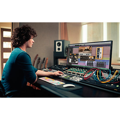 Universal Audio Apollo x8 Gen 2 18x24 Thunderbolt 3 Audio Interface Studio - musicians--Friend