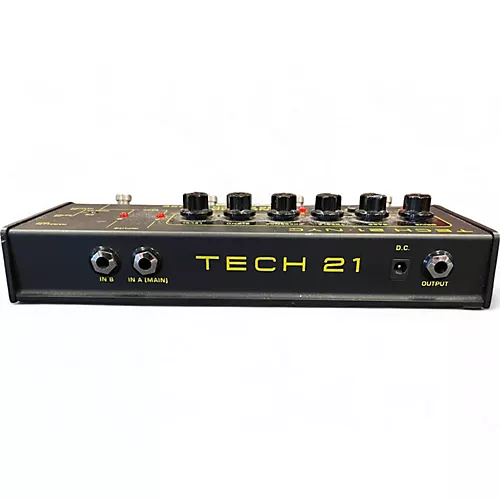 Used Tech 21 sans amp bass driver deluxe Bass Effect Pedal - musicians--Friend