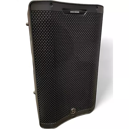 Used Harbinger VARI 3415 Powered Speaker - musicians--Friend