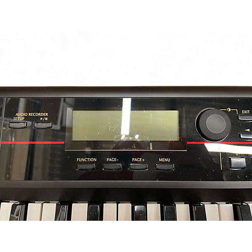Used KORG Kross 61 Key Keyboard Workstation - musicians--Friend