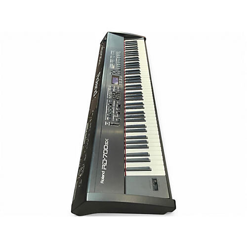 Used Roland RD700SX Keyboard Workstation - musicians--Friend
