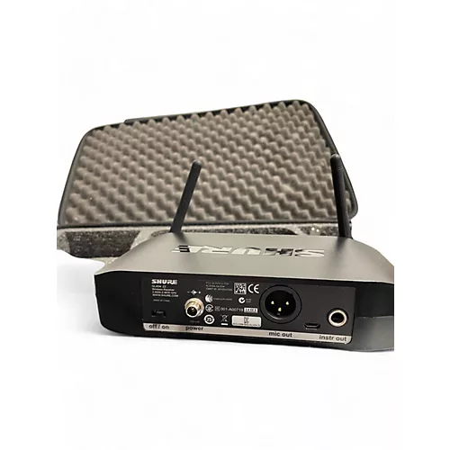 Used Shure GLXD4 SM58 Handheld Wireless System - musicians--Friend