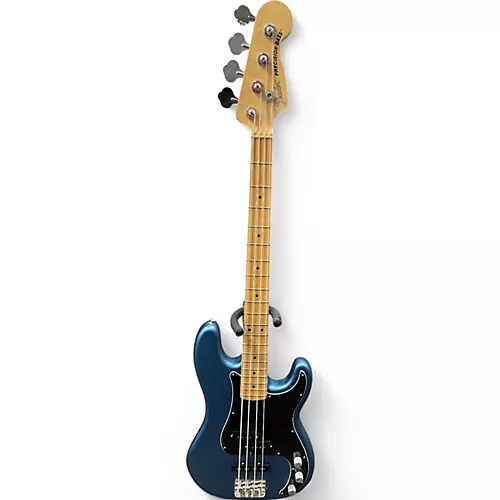 Used Fender American Performer Precision Bass Lake Placid Blue Electric Bass Guitar Lake Placid Blue - musicians--Friend