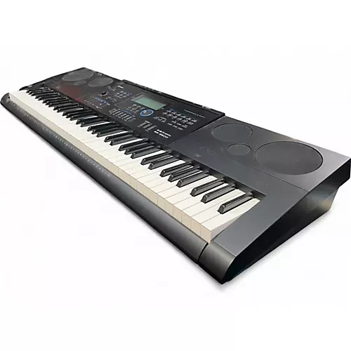 Used Casio WK6600 76 Key Portable Keyboard - musicians--Friend