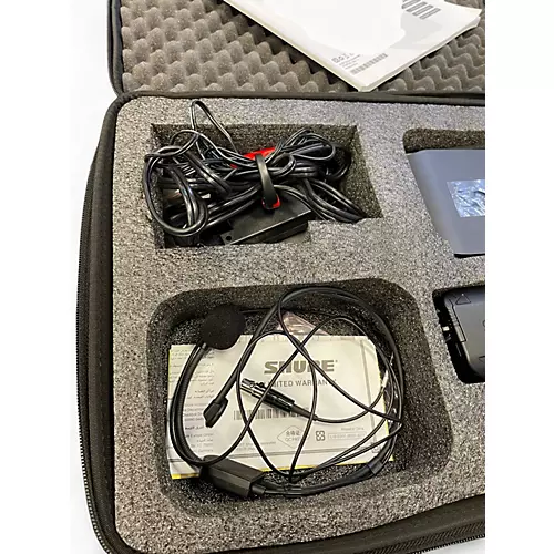 Used Shure GLXD4 Headset Wireless System - musicians--Friend