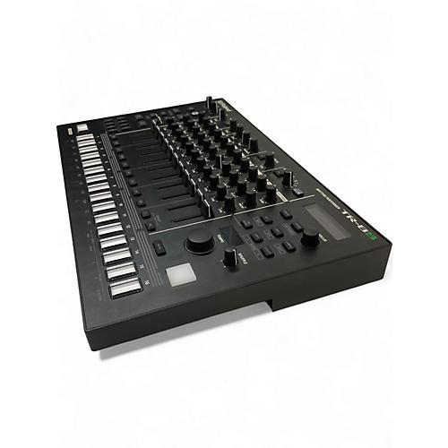 Used Roland TR-8S Production Controller - musicians--Friend