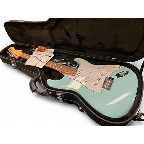 Used Fender Player II Stratocaster Aquatone Blue Solid Body Electric Guitar Aquatone Blue - musicians--Friend