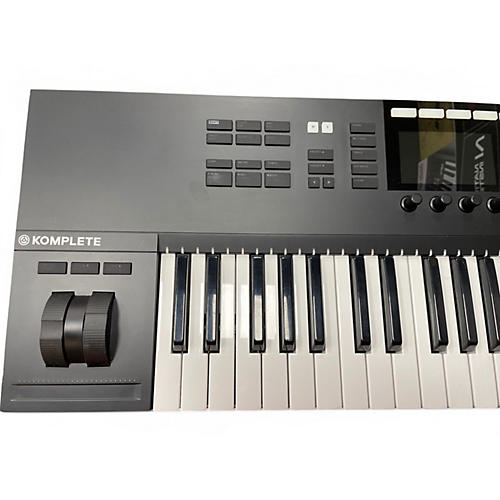 Used Native Instruments Komplete Kontrol S49 MK2 MIDI Controller - musicians--Friend