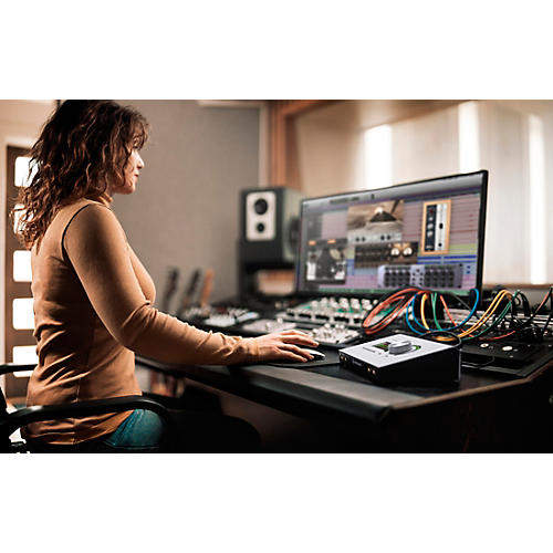 Universal Audio Apollo x4 Gen 2 12x18 Thunderbolt 3 Audio Interface Essentials - musicians--Friend