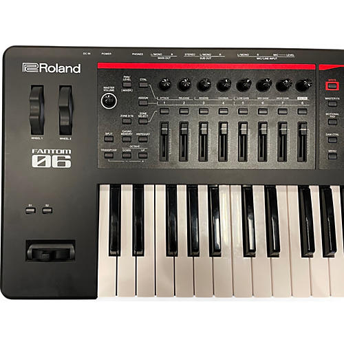 Used Roland Fantom 06 Keyboard Workstation - musicians--Friend