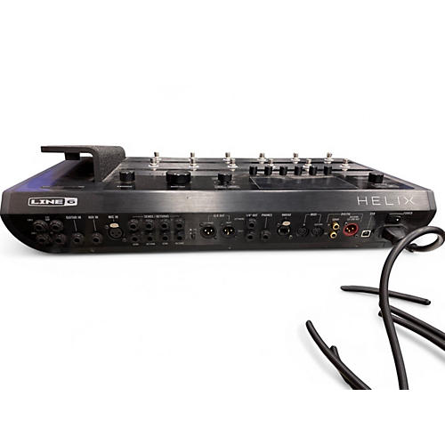 Used Line 6 Helix Effect Processor - musicians--Friend