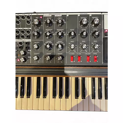 Used Moog Minimoog Voyager XL Synthesizer - musicians--Friend