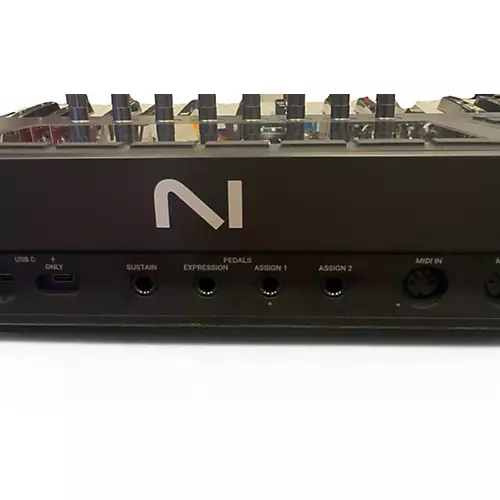 Used Native Instruments Kontrol Mk3 - musicians--Friend